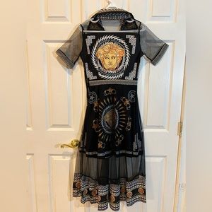 Preloved worn once with excellent condition.